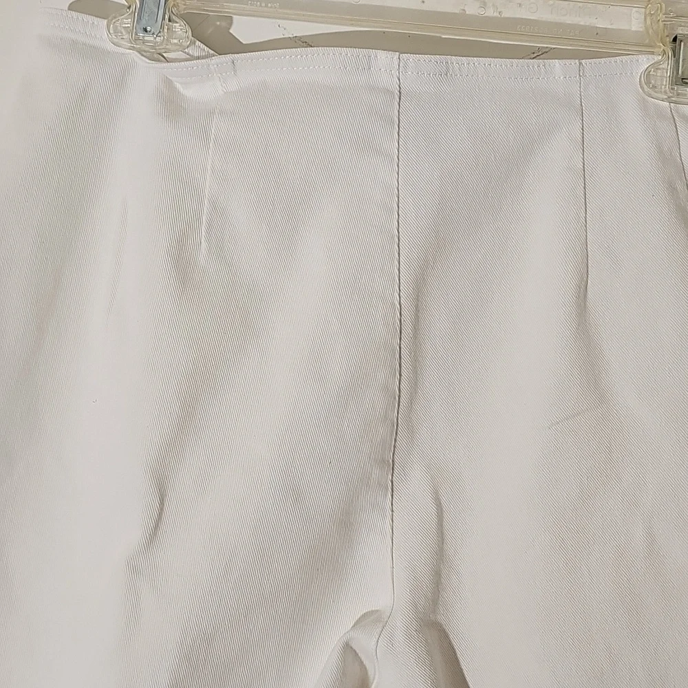 Classic White Womens Shorts.‎ By Dream Jeans. Sixe 12, Cotton